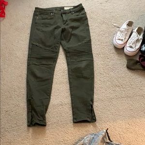 Olive jeans